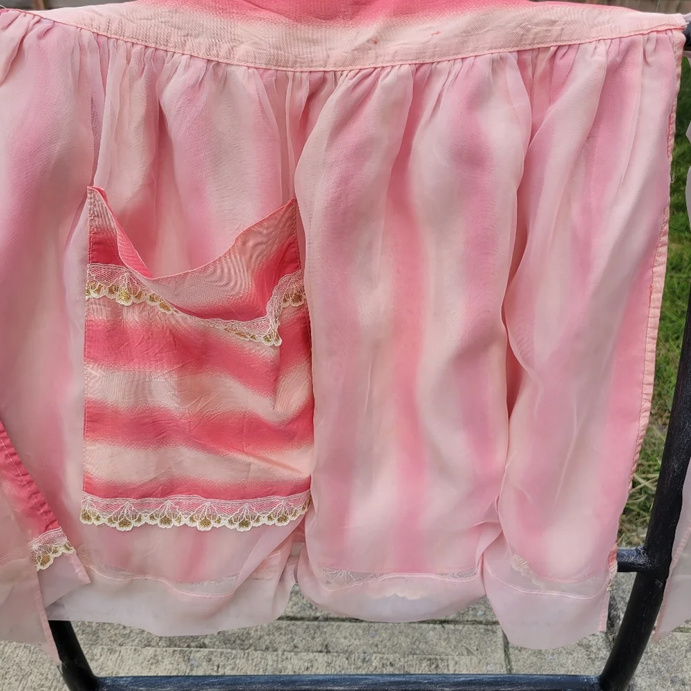 Fancy Vintage Apron ~ Pretty & Pink! ~ Handmade ~ MCM Vibe ~ Unique & Pretty!